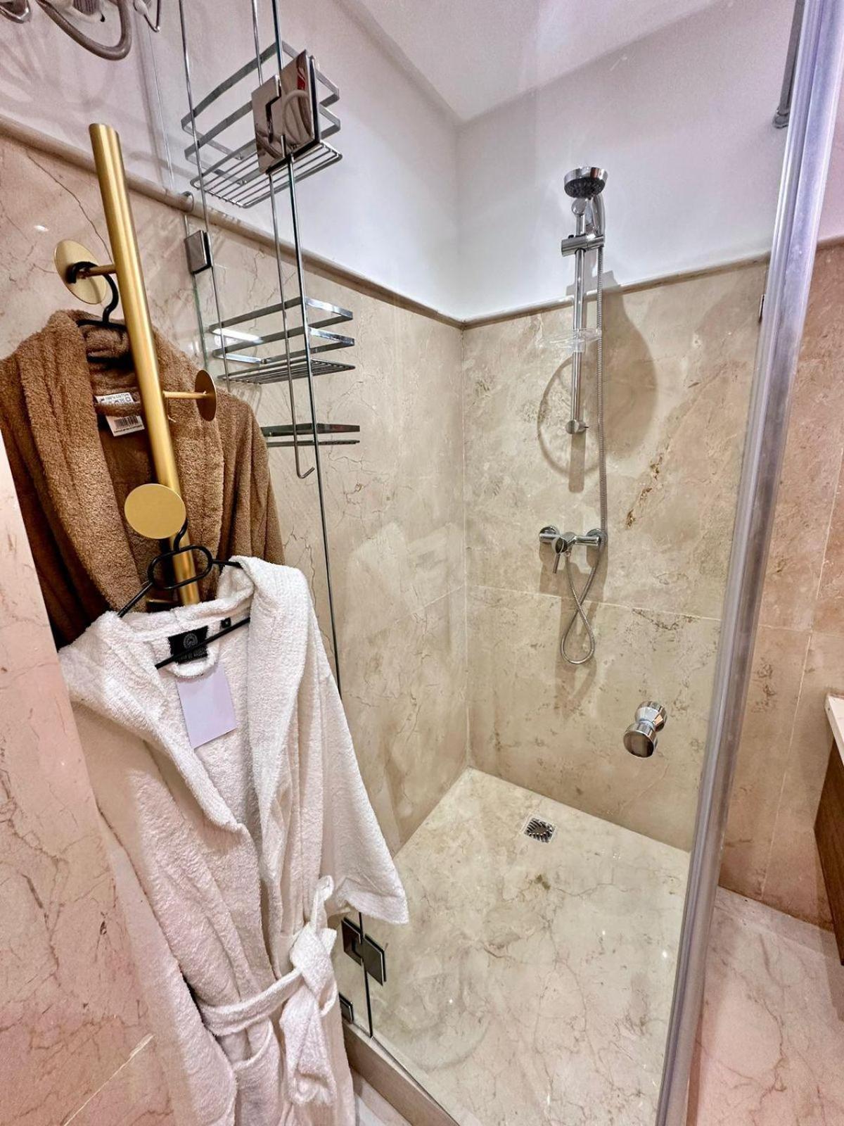 Appartement Luxueux Avec Piscine 10 Minutes Du Centre Ville Marrakesh Buitenkant foto